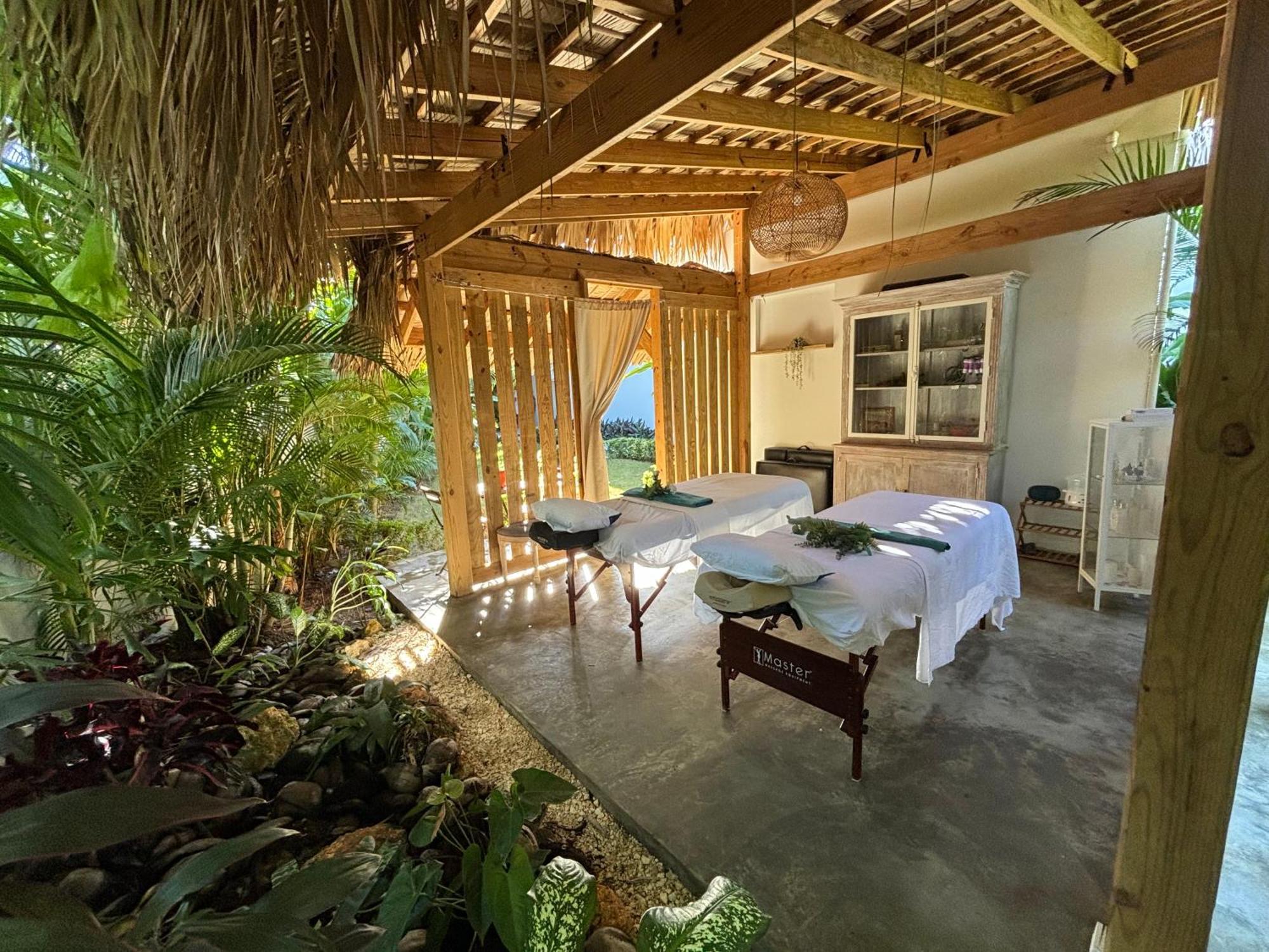 Takuma Boutik Hotel ลาสแตร์เรนาส ภายนอก รูปภาพ